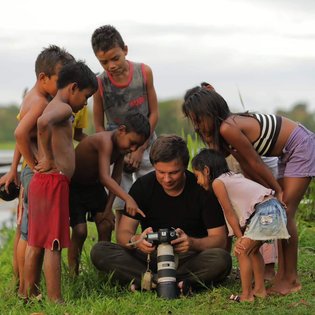 "Світ навиворіт": Дмитро Комаров влився в наркотрафік в Бразилії